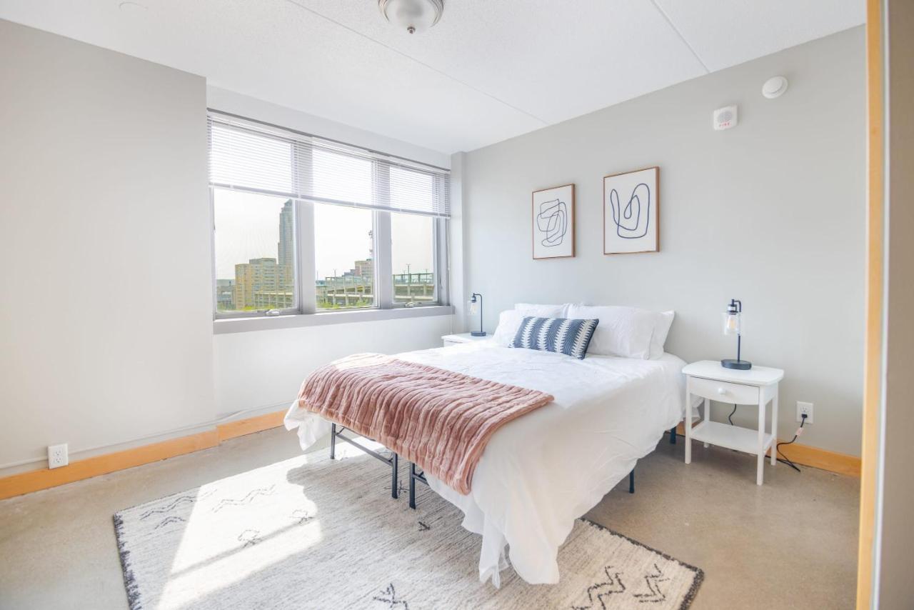 Modern 2 Bedroom Downtown Apt By Wells Fargo Arena 得梅因 外观 照片